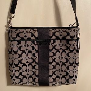COACH crossbody purse great condition